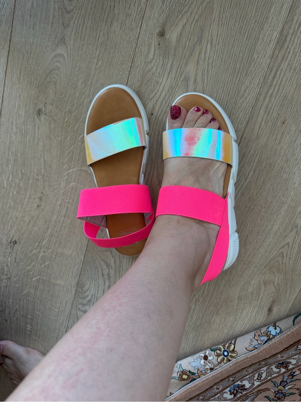 Brand New Dirty Laundry Hot Pink Sandals with Iridescent Rainbow Strap - Picture 3 of 7